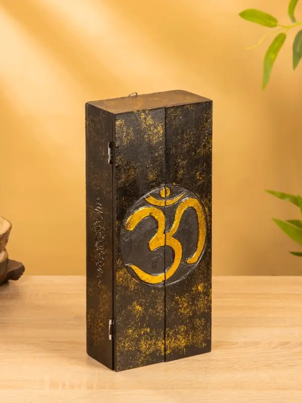 Ключница Ключница "Ом" (6 крючков) 14х7х32 см, МДФ