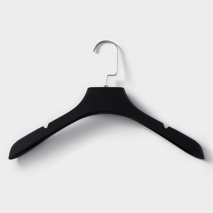 Плечики - вешалка для одежды, 39×4,4×22,5 см см, размер 40-42, покрытие soft-touch, цвет чёрный Плечики - вешалка для одежды, 39×4,4×22,5 см см, размер 40-42, покрытие soft-touch, цвет чёрный
