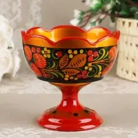Конфетница на ножке &laquo;Земляничка&raquo;, резная, дерево, хохлома, МИКС