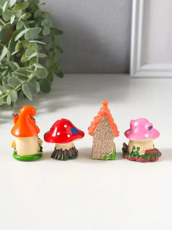 Сувенир полистоун "Домики-грибочки" набор 4 шт 3,5х3,5х5 см