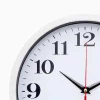 Часы настенные интерьерные &laquo;Время&raquo;, плавный ход, d=28 см, белые