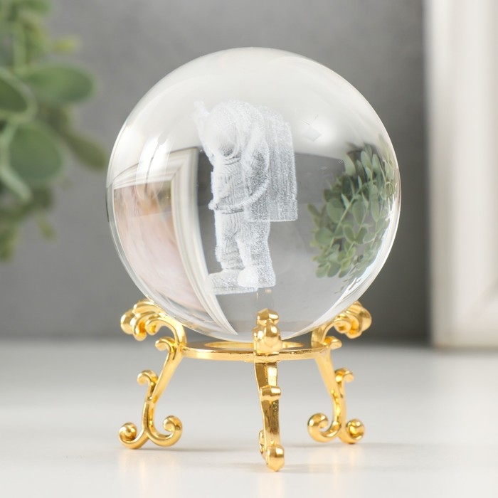 Сувенир стекло  Сувенир стекло "Космонавт" d=6 см ажурная подставка 6х6х8,1 см