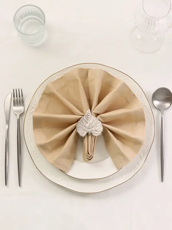 Кольцо для салфеток &laquo;Кленовый лист&raquo;, 6&times;7&times;5 см, алюминий