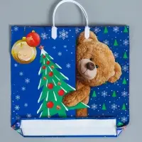 Пакет подарочный новогодний &laquo;Мишка с елкой&raquo;, полиэтиленовый с пластиковой ручкой, 37&times;35 см