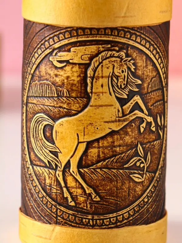 Туес Д6 высокий Туес Д6 высокий " Конь вороной",d6см, высота с хватком 12см, береста