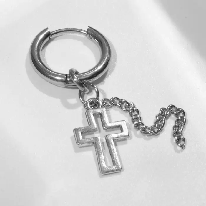 Пирсинг в ухо «Кольцо» крестик с цепью, d=15 мм, цвет серебро Пирсинг в ухо «Кольцо» крестик с цепью, d=15 мм, цвет серебро