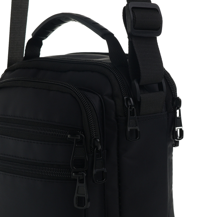 Сумка мужская на молниях, 4 наружных кармана, цвет чёрный Сумка мужская на молниях, 4 наружных кармана, цвет чёрный