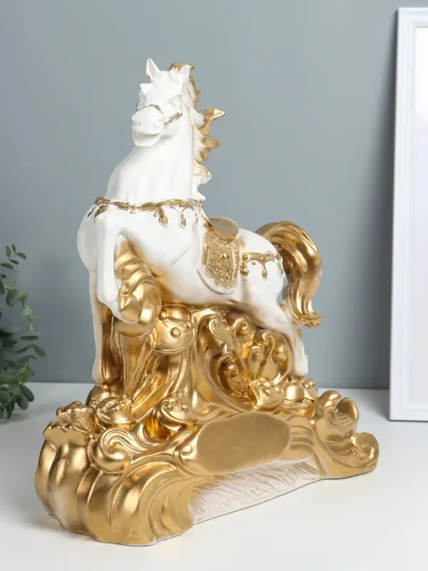 Фигура Фигура "Конь огненный" 40,5х36х15 см, белый с золотом