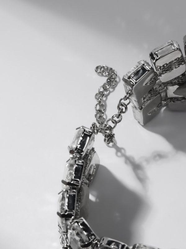 Чокер-колье «Сияние» трио, цвет белый в серебре, 36 см