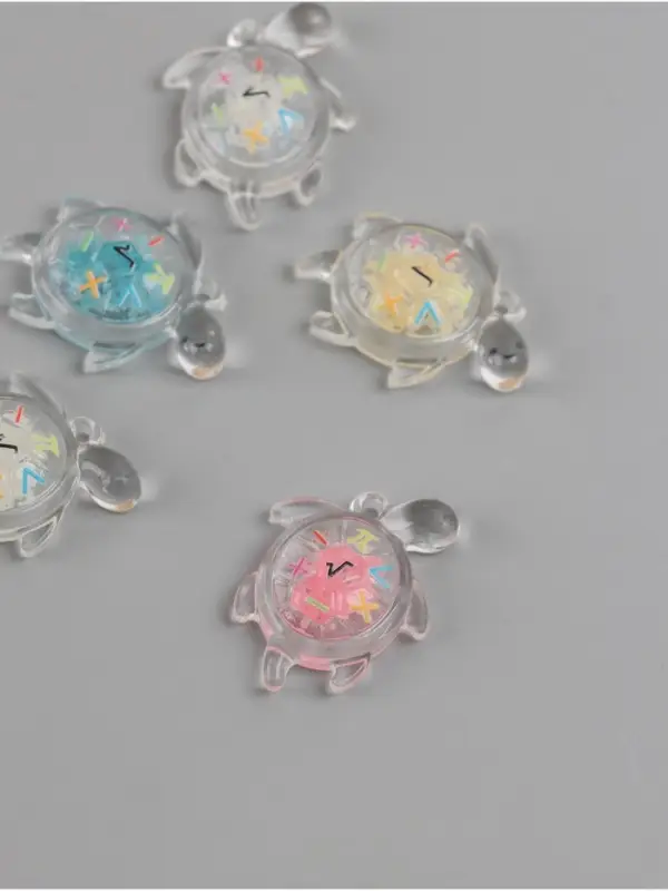 Подвеска для творчества акрил Подвеска для творчества акрил "Улыбчивая черепашка" светится в темноте МИКС 3х2х1 см