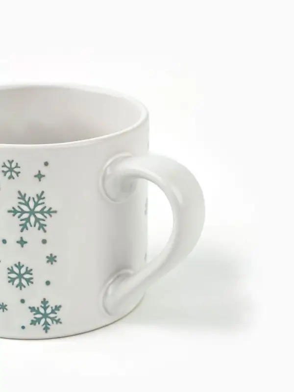 Кружка новогодняя керамическая &laquo;Снежинки&raquo;, 320 мл, ручная работа