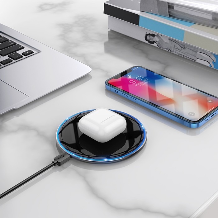 Беспроводное зарядное устройство Hoco CW6 Pro, PD/QC 15 Вт 2 А, черный Беспроводное зарядное устройство Hoco CW6 Pro, PD/QC 15 Вт 2 А, черный