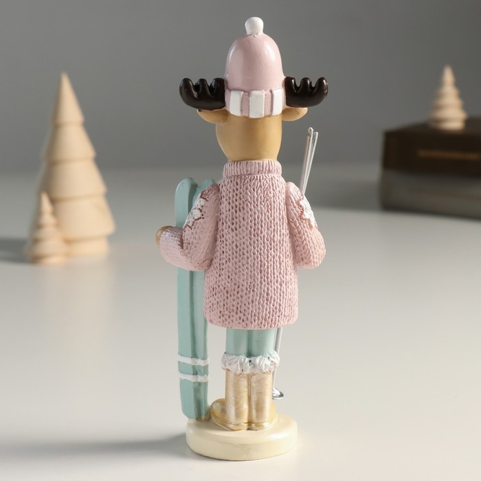 Сувенир полистоун Сувенир полистоун "Лосик в розовом свитере и шапке, с лыжами" 7,3х5х17,5 см