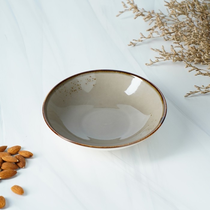 Салатник фарфоровый Magistro «Церера», 400 мл, d=16,2 см, цвет коричневый