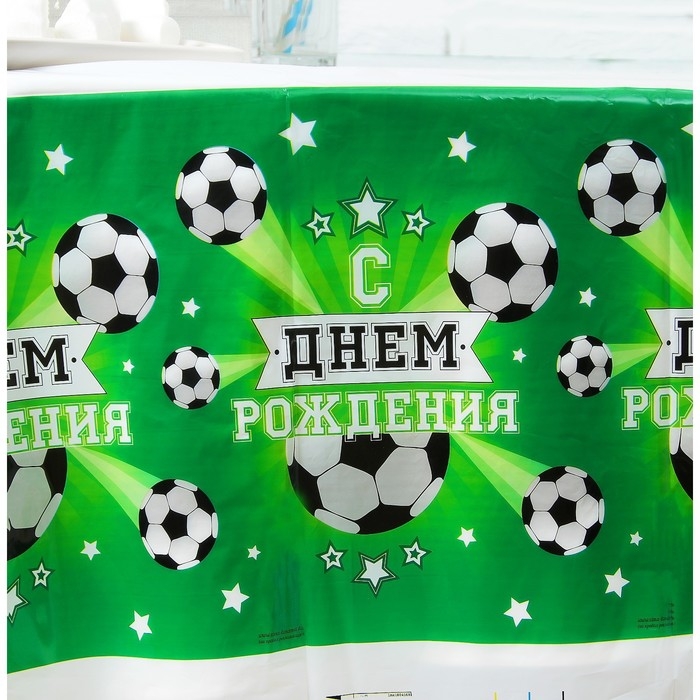 Скатерть одноразовая «С днём рождения», футболист, 180х137см Скатерть одноразовая «С днём рождения», футболист, 180х137см