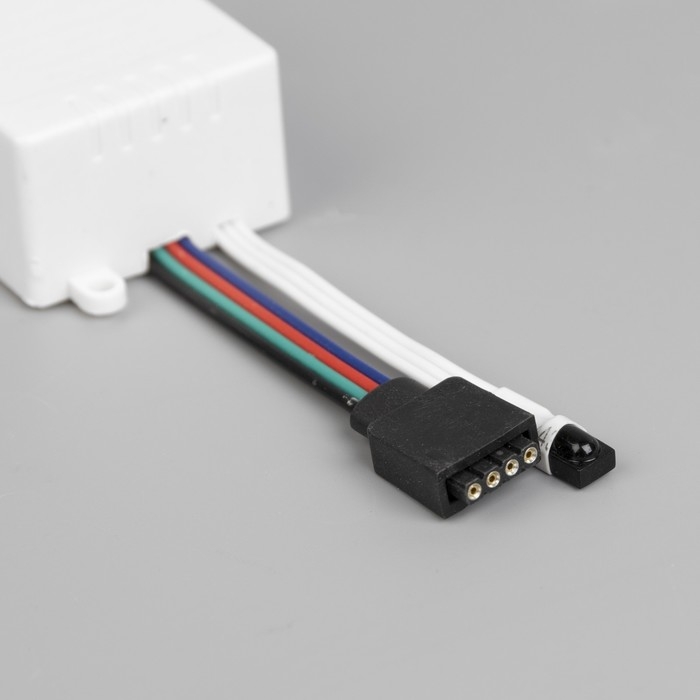 Комплект светодиодной ленты Luazon Lighting 5 м, IP65, SMD2835, 54 LED/м, 12 В, RGB Комплект светодиодной ленты Luazon Lighting 5 м, IP65, SMD2835, 54 LED/м, 12 В, RGB