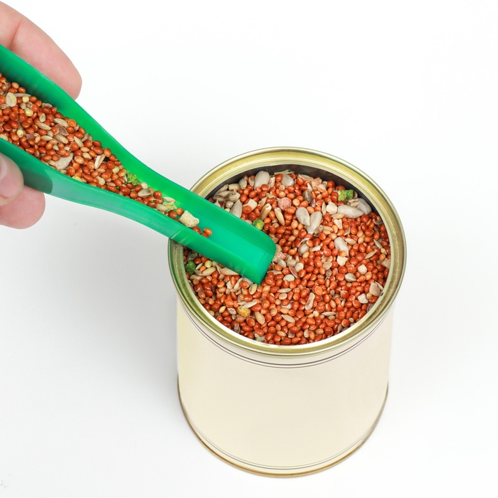 Ложка для корма птиц 12,5 х 1,5 х 3,5 см, зелёная Ложка для корма птиц 12,5 х 1,5 х 3,5 см, зелёная