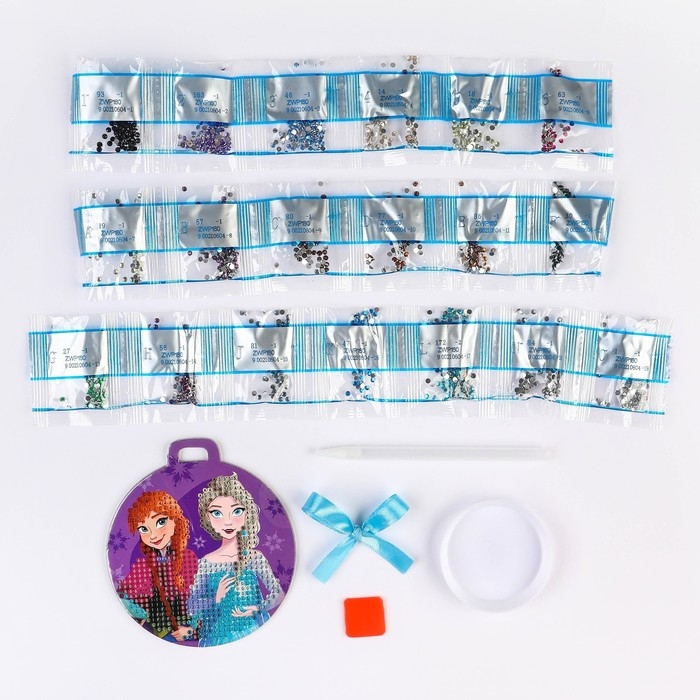 Алмазная мозаика на подвеске "Новый год" Холодное сердце