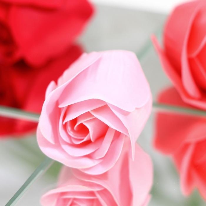 Мыльные розочки, цветные оттенки, набор 18 шт. Мыльные розочки, цветные оттенки, набор 18 шт.