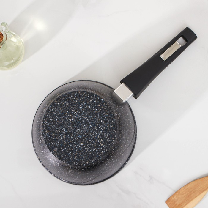 Ковш «Гранит Stаr», 1,7 л, съёмная ручка, стеклянная крышка, антипригарное покрытие, цвет тёмно-синий Ковш «Гранит Stаr», 1,7 л, съёмная ручка, стеклянная крышка, антипригарное покрытие, цвет тёмно-синий