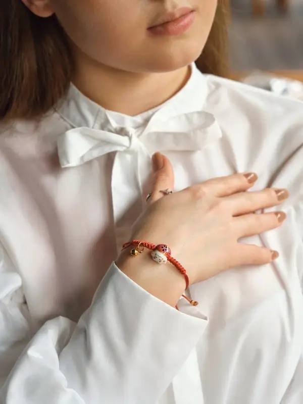 Браслет на нити &laquo;Котик нэко&raquo;, d=6 см, красный в золоте