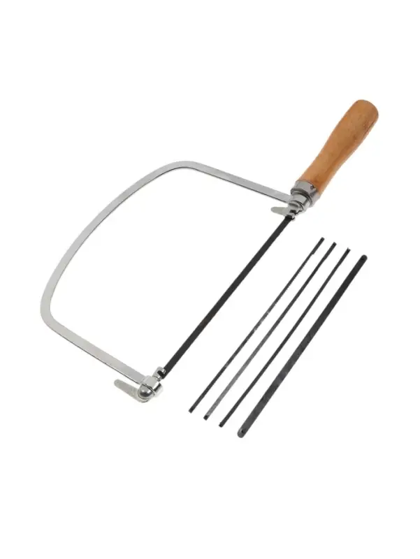 Лобзик ручной ТУНДРА, деревянная рукоятка, в комплекте пилки, 130 мм