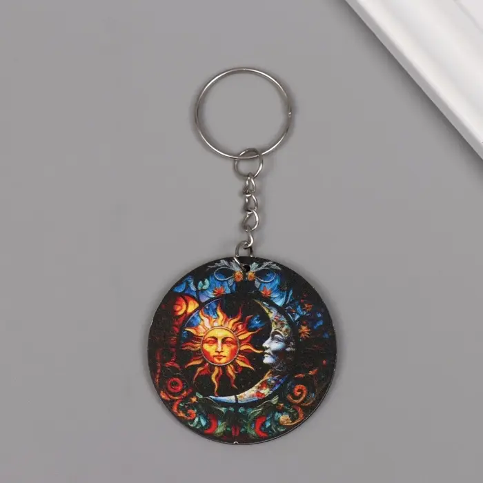 Брелок дерево Брелок дерево "Месяц и солнце" 4,6х4,6х0,3 см