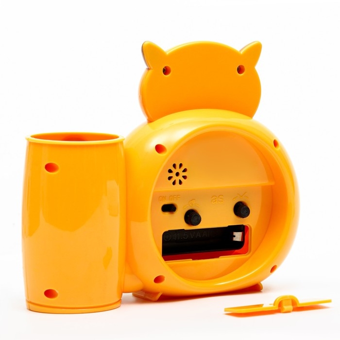 Часы - органайзер с будильником Часы - органайзер с будильником "Кот", дискретный ход, d-8 см, 15.8 х 13.5 см, АА