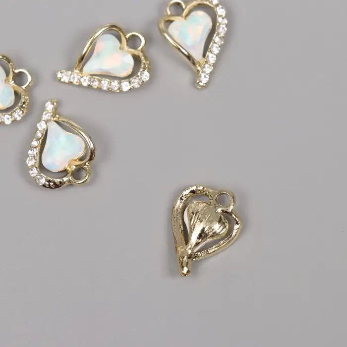 Декор для творчества металл, стразы Декор для творчества металл, стразы "Изогнутое сердце" золото, белый 1,8х1,3х0,5 см