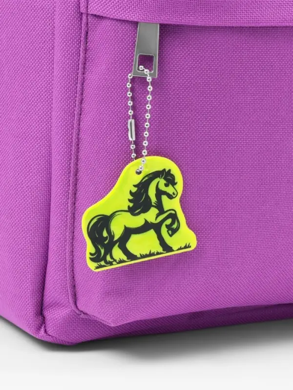 Светоотражающий элемент двусторон жеребец 4,8*4,4см цепочка салатовый АУ Светоотражающий элемент двусторон жеребец 4,8*4,4см цепочка салатовый АУ