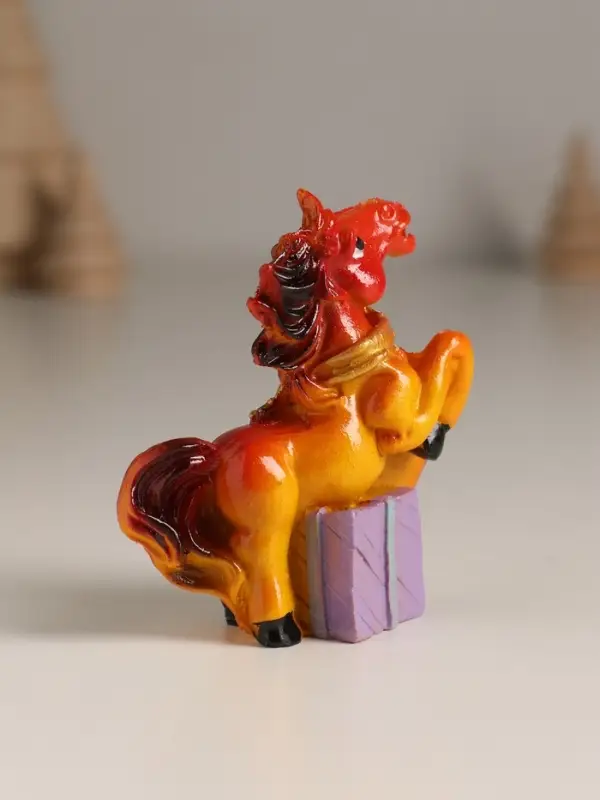 Сувенир полистоун Сувенир полистоун "Новогодняя лошадка в шарфике" МИКС 6х2,5х6,8 см