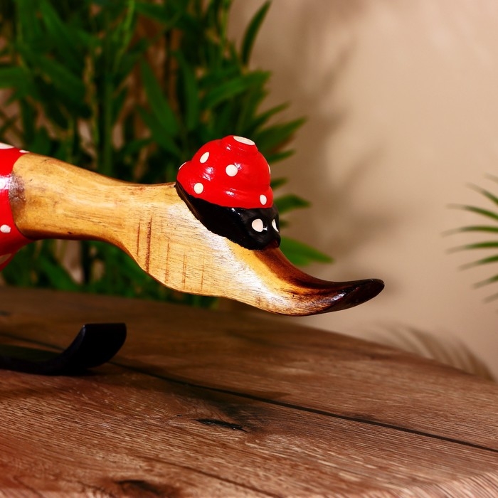 Сувенир Сувенир "Утка-лыжник в красном" дерево 40 см