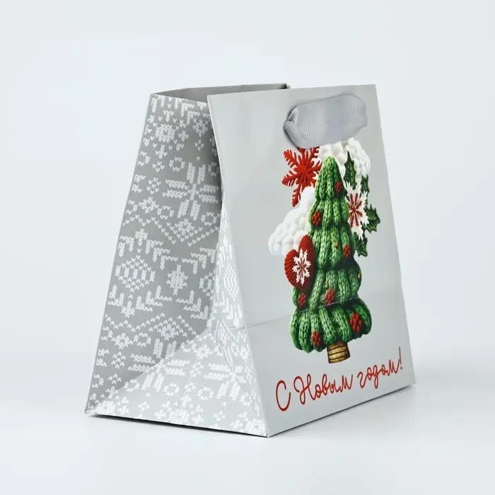Пакет подарочный новогодний ламинированный квадратный «С Новым годом», ёлка, 14 х 14 х 9 см Пакет подарочный новогодний ламинированный квадратный «С Новым годом», ёлка, 14 х 14 х 9 см