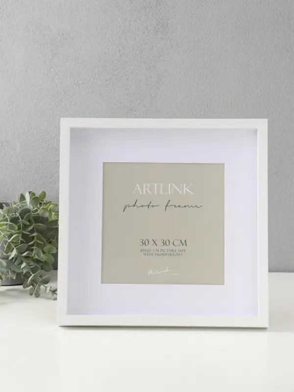 Фоторамка МДФ Фоторамка МДФ "Camila" 30х30 см, с паспарту (18х18 см), белый