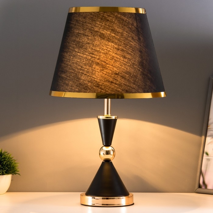 Настольная лампа Настольная лампа "Елизавета" E27 40Вт черно-золотой 25х25х37 см RISALUX