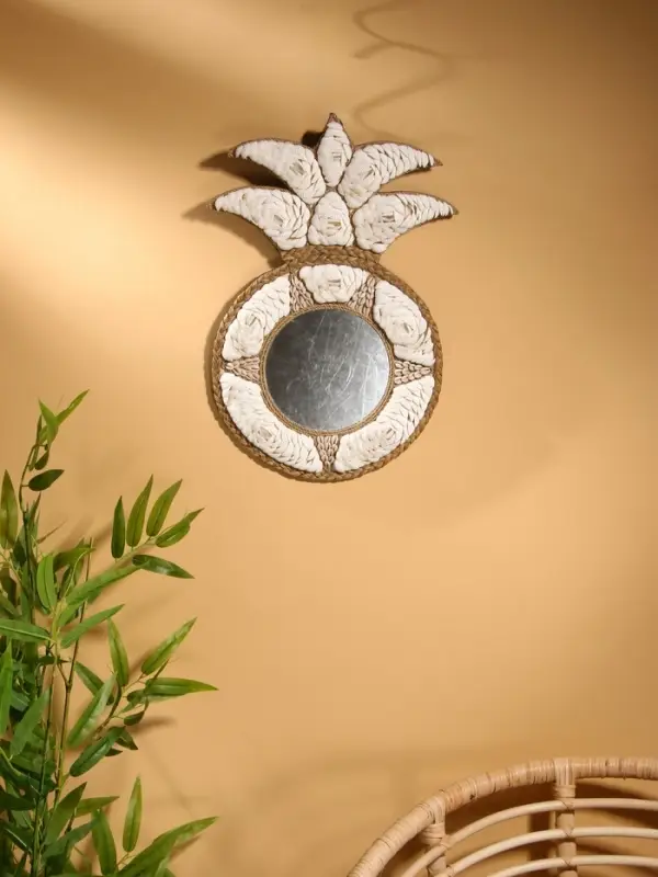 Зеркало настенное, 32&times;50 см, декорировано ракушкой