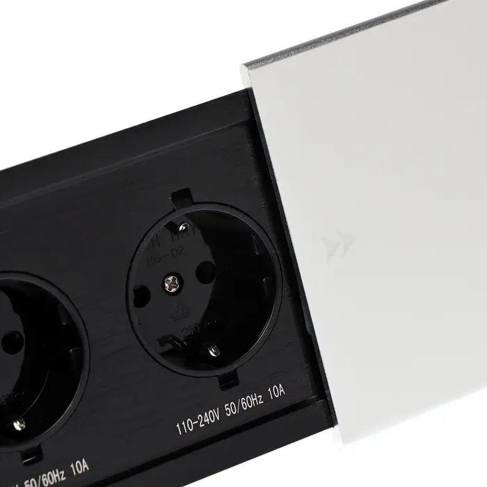 Блок розеточный в стол, сдвижная крышка, 10 А, 3 розетки, провод 1.8 м, серебристый