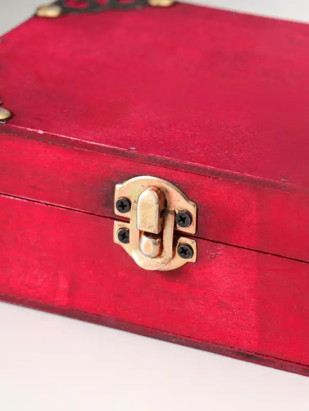 Шкатулка для украшений &laquo;Сундучок. Яснорада&raquo;, дерево, с заклёпками, 18&times;11.5&times;6 см