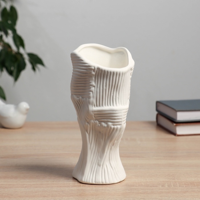 Керамическая ваза декоративная настольная «Теренс», для цветов, сухоцветов, d-11 см, h-19.5 см, белый Керамическая ваза декоративная настольная «Теренс», для цветов, сухоцветов, d-11 см, h-19.5 см, белый
