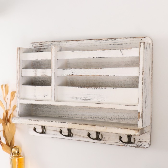 Крючки декоративные дерево с карманом и полочкой Крючки декоративные дерево с карманом и полочкой "Белый состаренный" 10,5х28х18 см