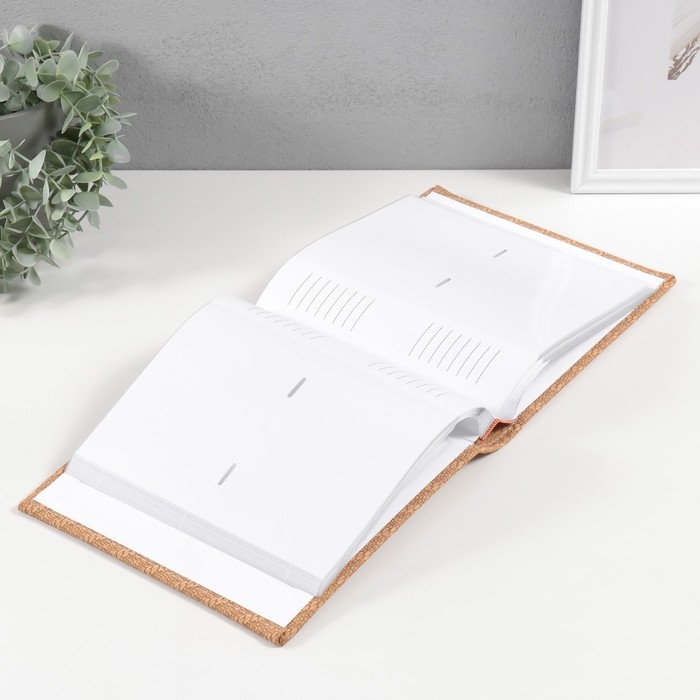 Фотоальбом на 200 фото 10х15 см кожзам Фотоальбом на 200 фото 10х15 см кожзам "Багетная текстура" бумажные листы бежевый 5х23х22 см 10499