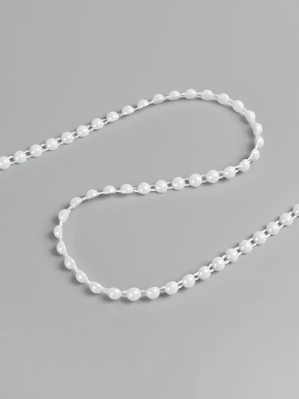 Жемчуг на нитях, с голографией, плоский, 6 мм, 9&plusmn;1 м, белый