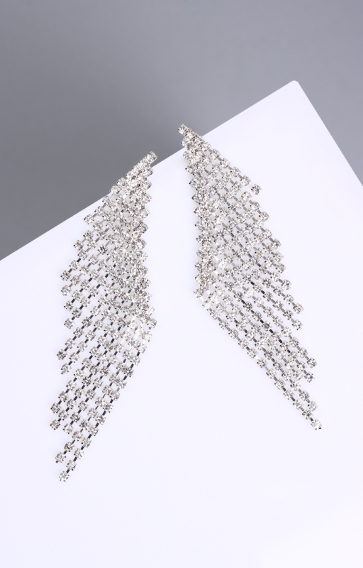 Серьги висячие со стразами «Вечное сияние» водопад, цвет белый в серебре Серьги висячие со стразами «Вечное сияние» водопад, цвет белый в серебре