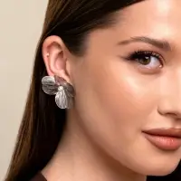 Серьги с жемчугом &laquo;Цветы&raquo; крупные, белые в серебре