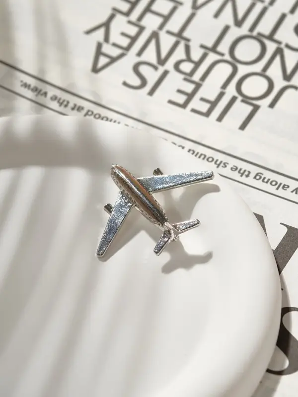 Брошь &laquo;Самолёт&raquo;, цвет серебро