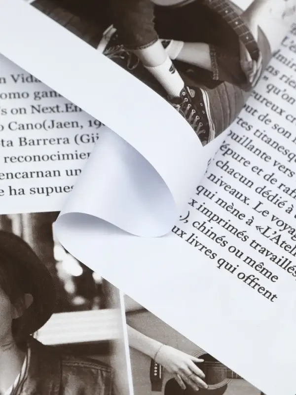 Пленка флористическая "Газета моды" 65мкм, св. голубая, 50х57 &plusmn;1см