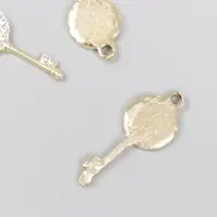 Металлический элемент, декоративная подвеска «Арт Узор. Ключик с сердцем в серединке», эмаль, стразы, 3.1×1.3 см Металлический элемент, декоративная подвеска «Арт Узор. Ключик с сердцем в серединке», эмаль, стразы, 3.1×1.3 см