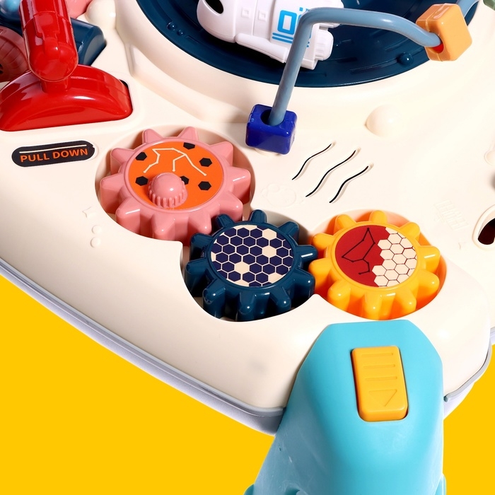 Развивающий столик «Астронавт», световые и звуковые эффекты Развивающий столик «Астронавт», световые и звуковые эффекты