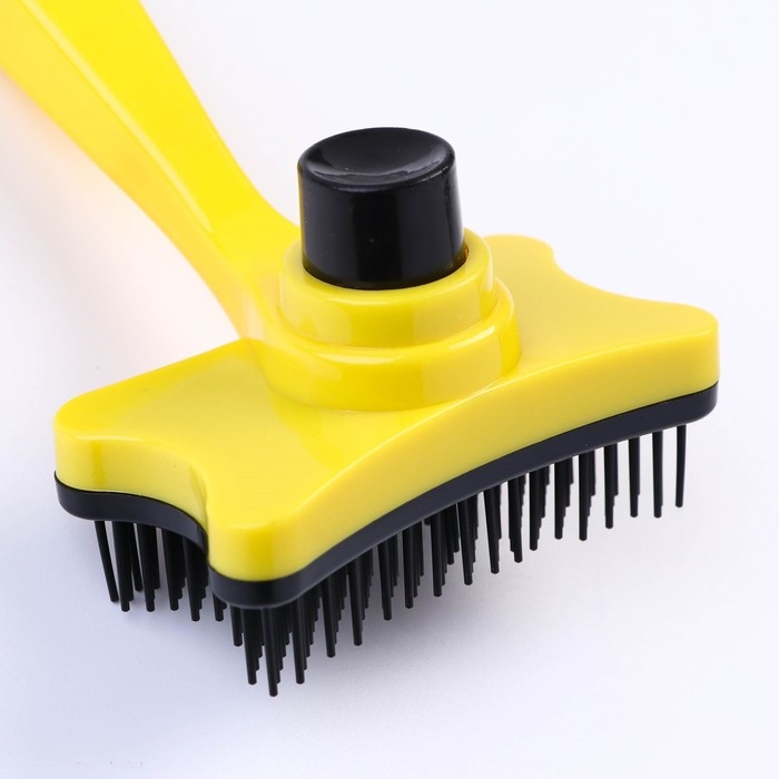 Пуходерка пластиковая  Пуходерка пластиковая "Косточка" с самоочисткой, 8,5 х 12,5 см, жёлтая