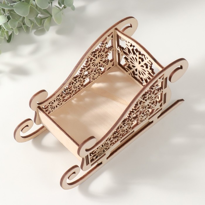 Шкатулка-сани  Шкатулка-сани "Снежинки" 19,5х9,5х10 см (набор 5 деталей)